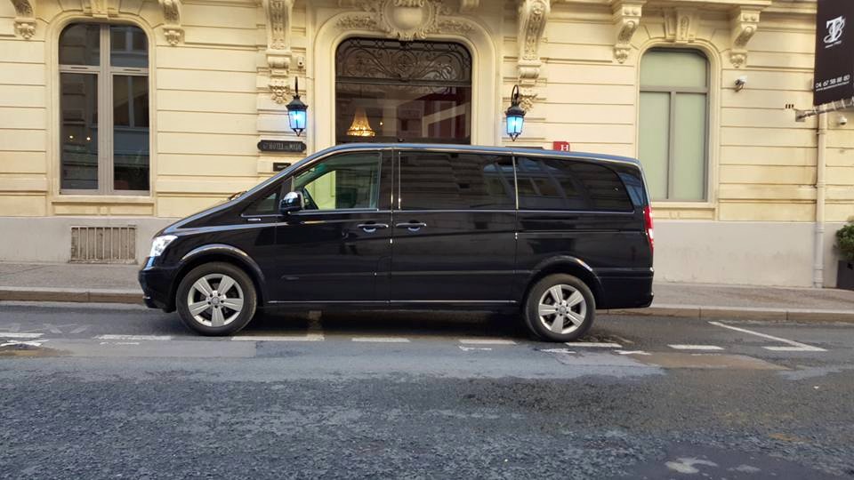 Location de voiture avec chauffeur, enterrement de vie de célibataire, sortie